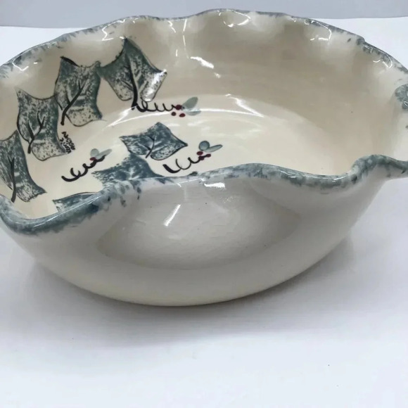VTG Studio Ceramic Christmas Serving Bowl Holly Berries Artist Signed Green Red - Picture 13 of 15